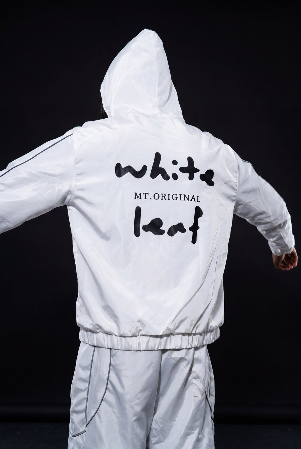 White Leaf (Wind breaker)