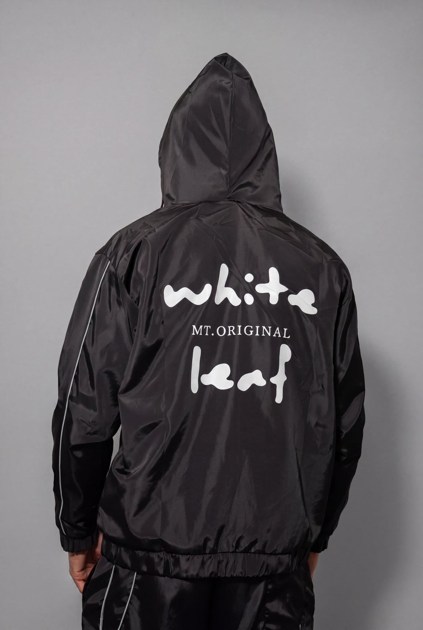 White Leaf (Wind breaker)